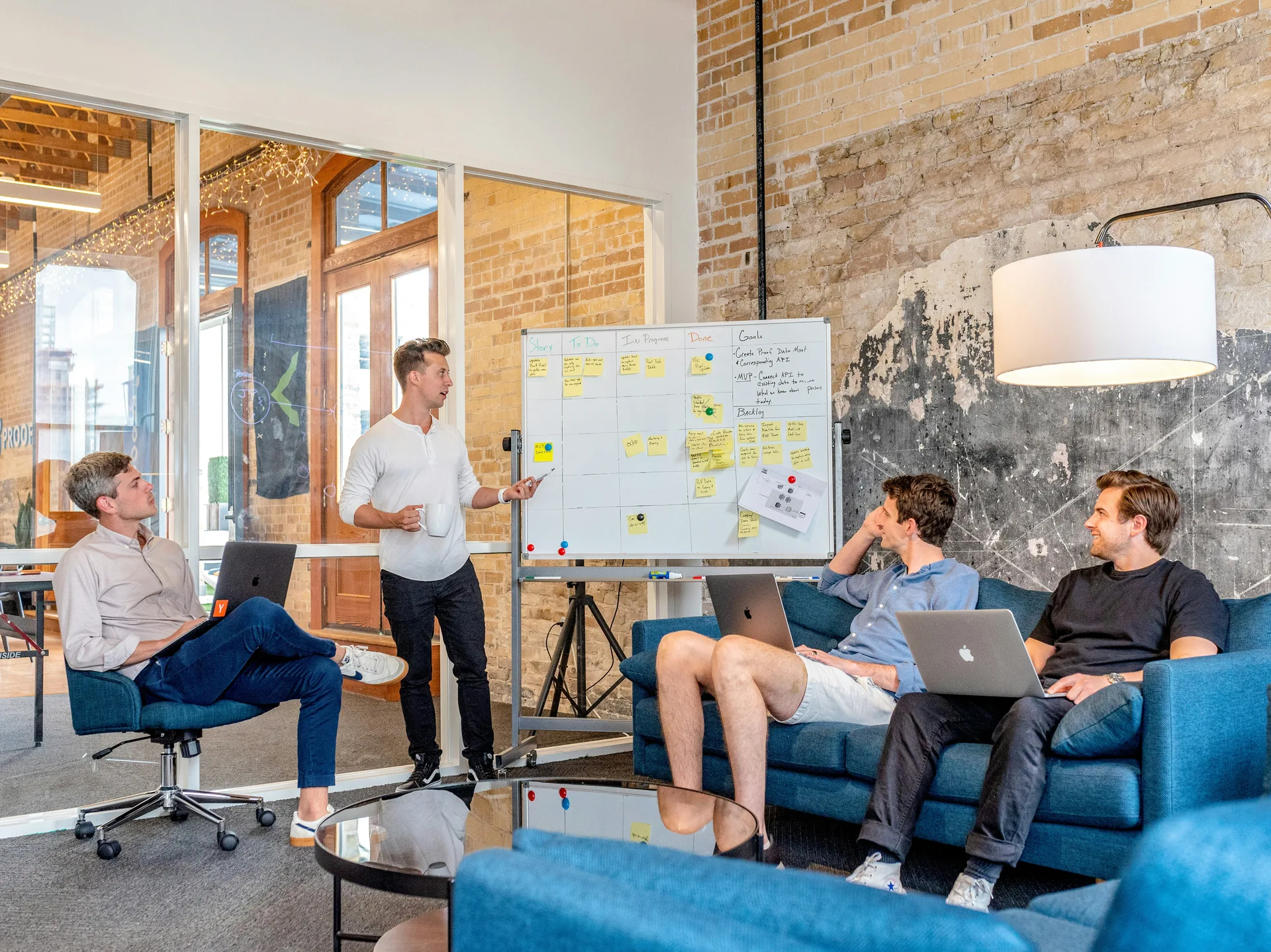 How AI Transforms Qualitative Data Analysis